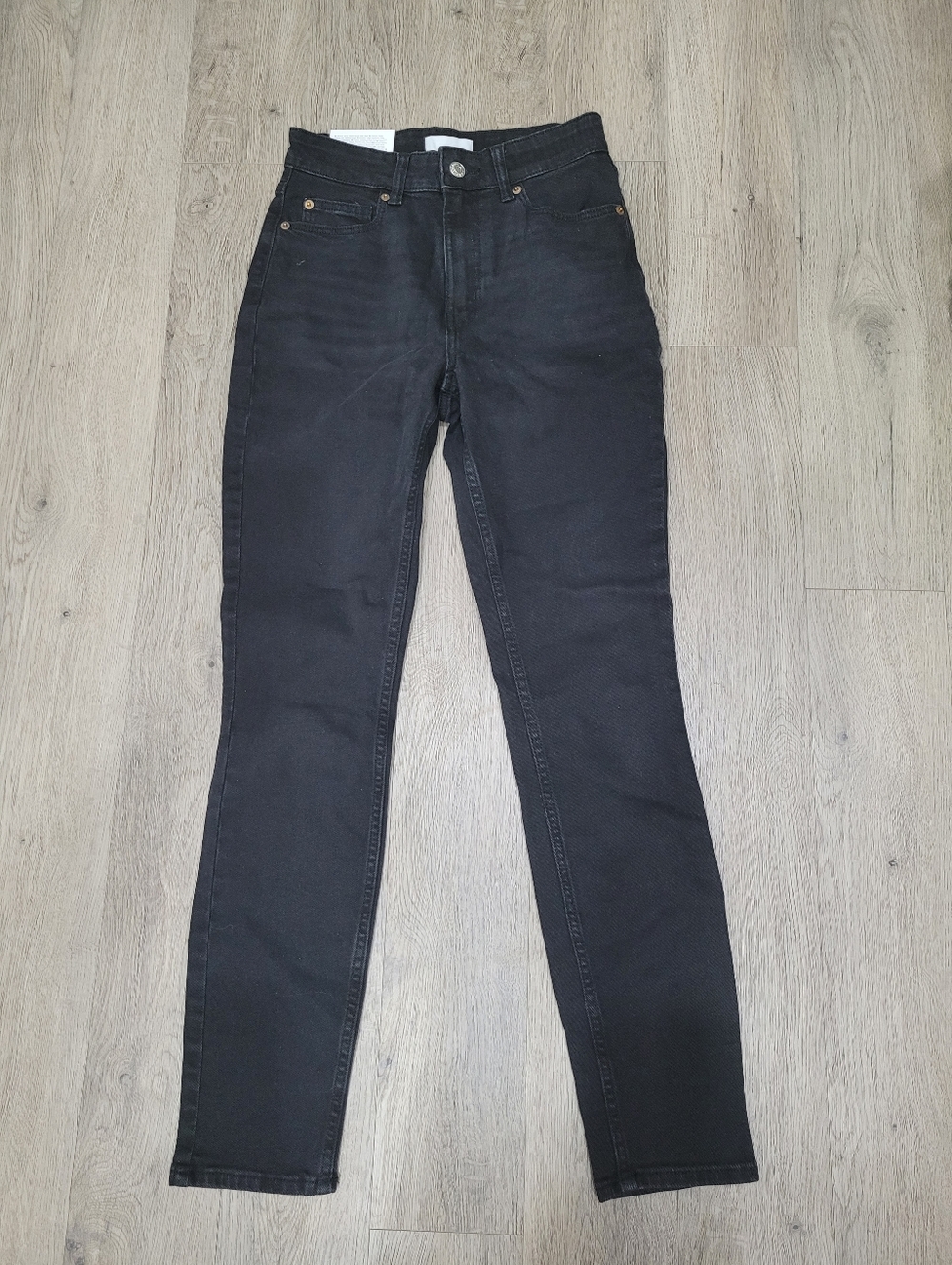 Brand New H&M Black High Rise Skinny Jeans Size: 4